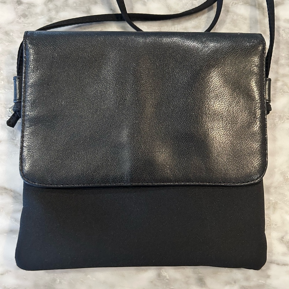 HOBO Sleek Black Leather Crossbody Bag CARD SLOT wallet